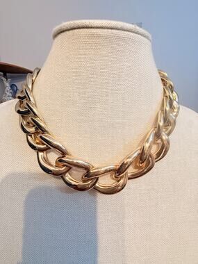 Talbots Gold Tone Chunky Link Statement Necklace 18”